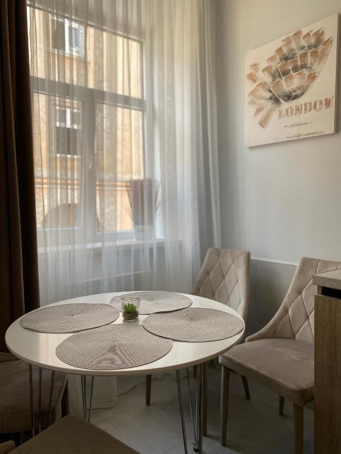 Homelike Apartment Lviv Exterior photo